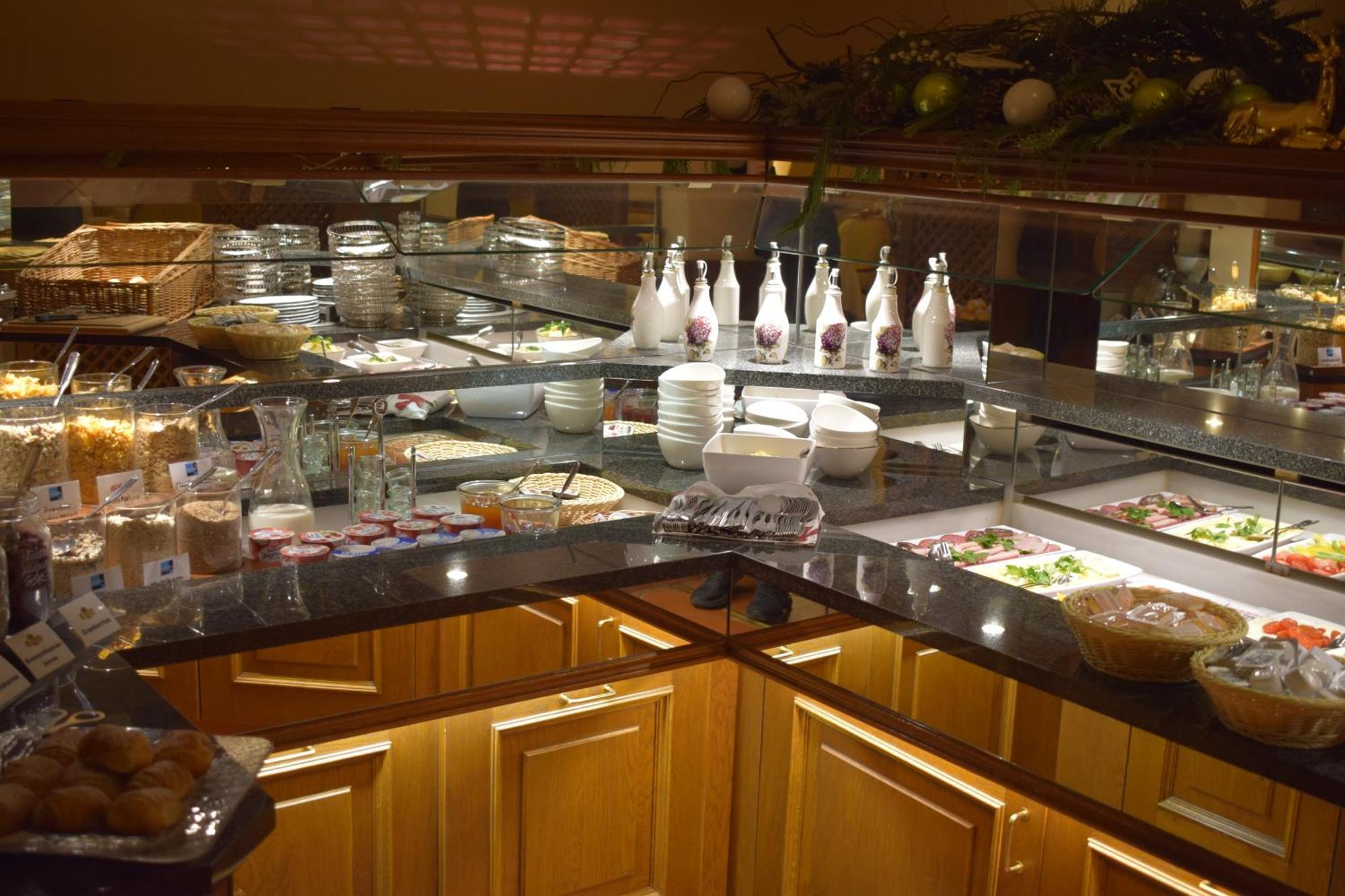 קאמנץ Akzent Hotel Goldner Hirsch מראה חיצוני תמונה