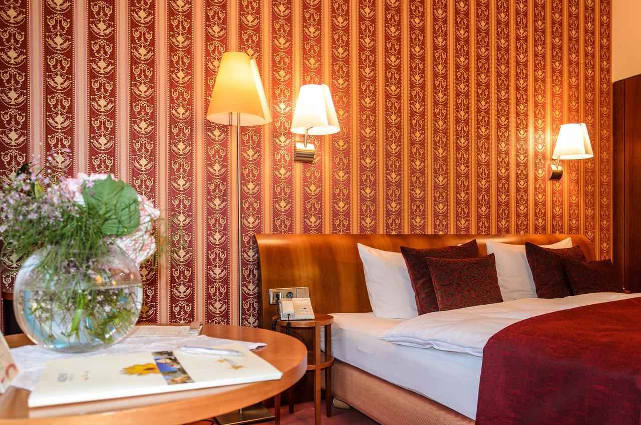 קאמנץ Akzent Hotel Goldner Hirsch מראה חיצוני תמונה