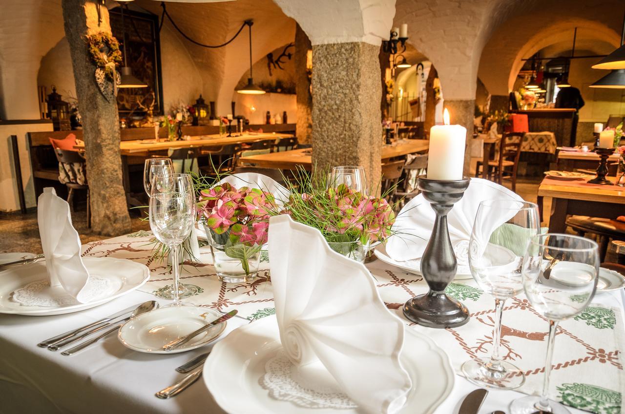 קאמנץ Akzent Hotel Goldner Hirsch מראה חיצוני תמונה