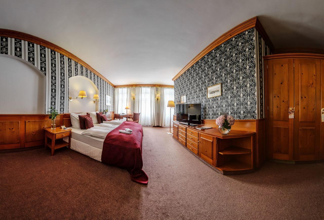 קאמנץ Akzent Hotel Goldner Hirsch מראה חיצוני תמונה
