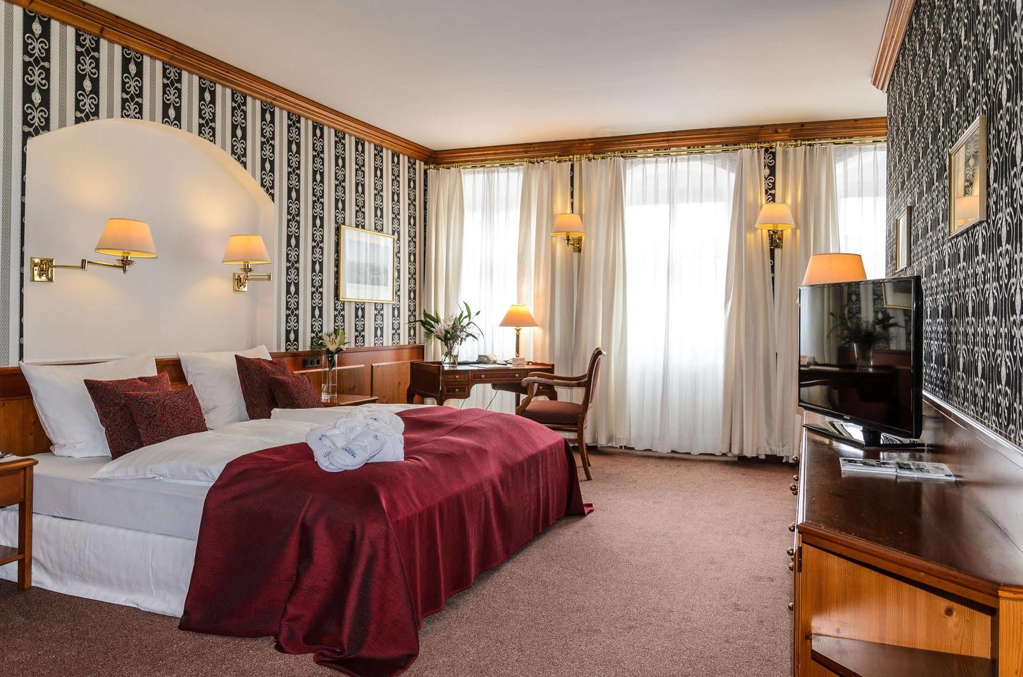 קאמנץ Akzent Hotel Goldner Hirsch מראה חיצוני תמונה