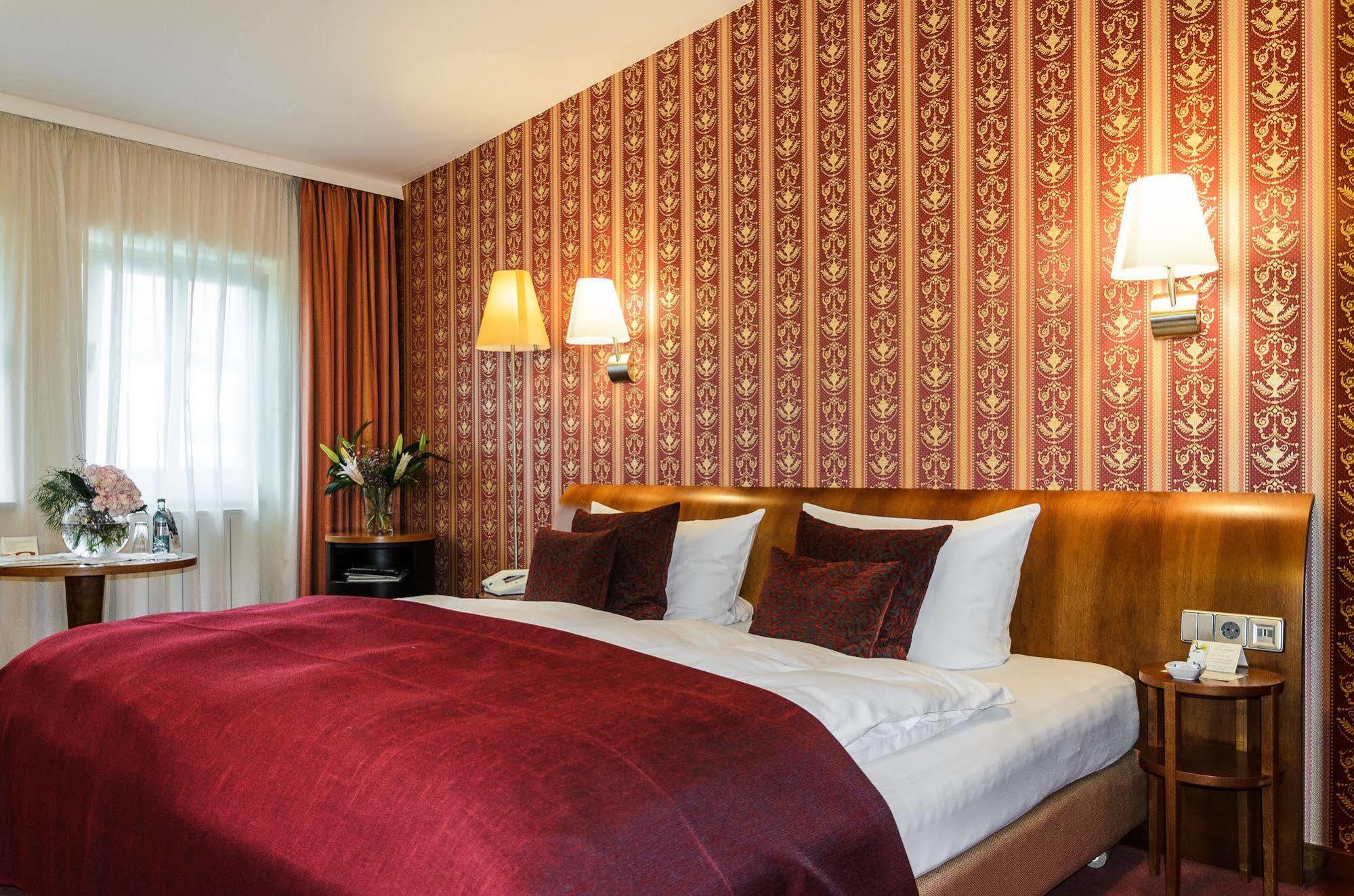 קאמנץ Akzent Hotel Goldner Hirsch מראה חיצוני תמונה